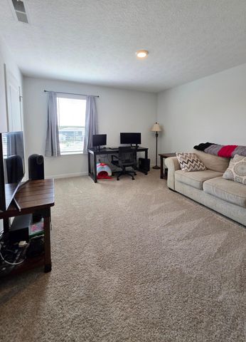 428 Saint James Gate, Newark, OH 43055