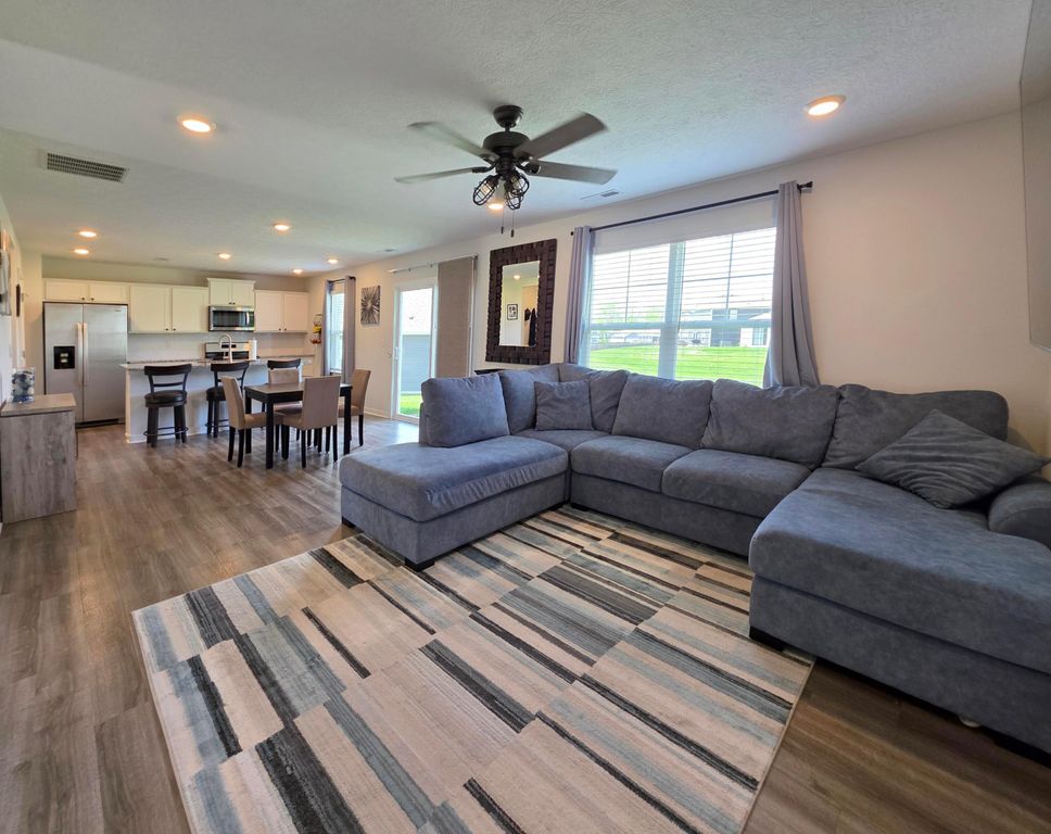 428 Saint James Gate, Newark, OH 43055