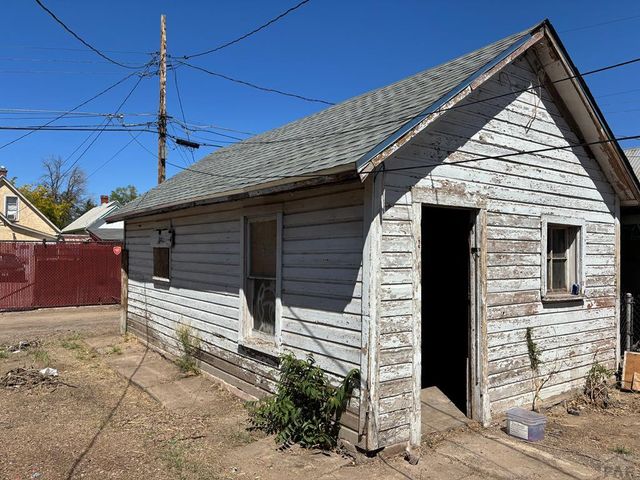 1213 Eilers Ave, Pueblo, CO 81006