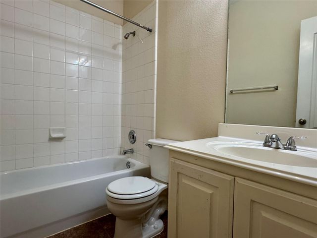 227 Ashwood N, Kyle, TX 78640