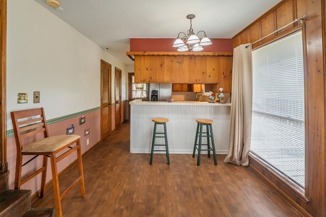 7 Lake Drive, Huntsville, TX 77320