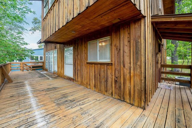 7 Lake Drive, Huntsville, TX 77320