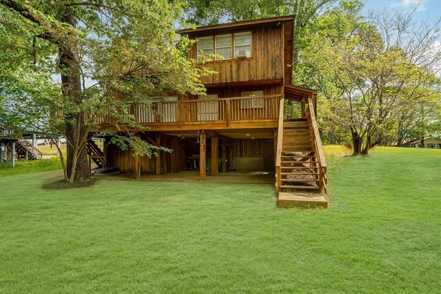 7 Lake Drive, Huntsville, TX 77320