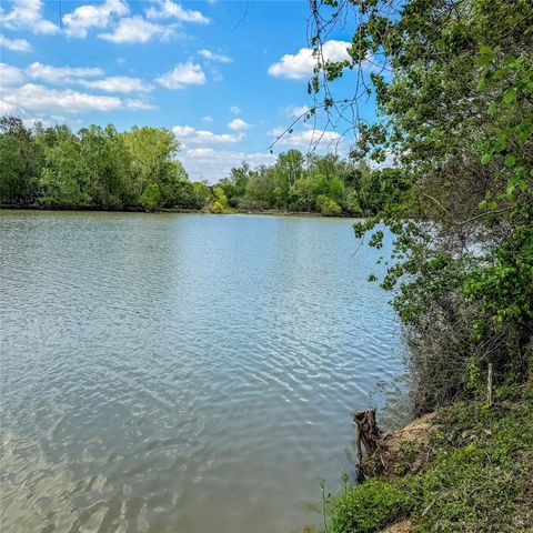 7 Lake Drive, Huntsville, TX 77320