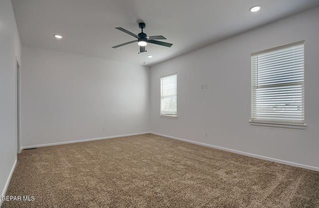 13885 Carolina Ponce Avenue, El Paso, TX 79928