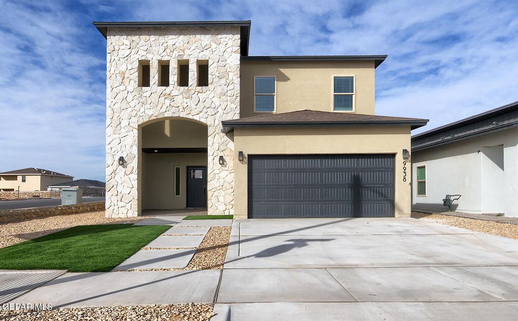 13885 Carolina Ponce Avenue, El Paso, TX 79928