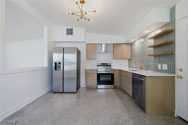 4213 Ellen AVE, Fort Myers, FL 33901