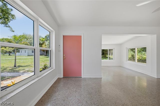4213 Ellen AVE, Fort Myers, FL 33901