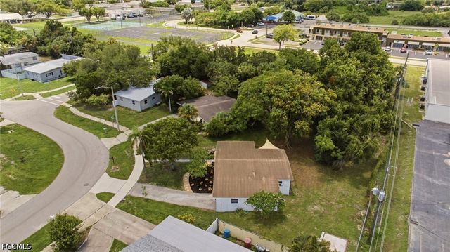 4213 Ellen AVE, Fort Myers, FL 33901