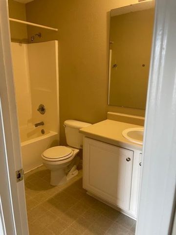 495 Keystone Road, Mary Esther, FL 32569
