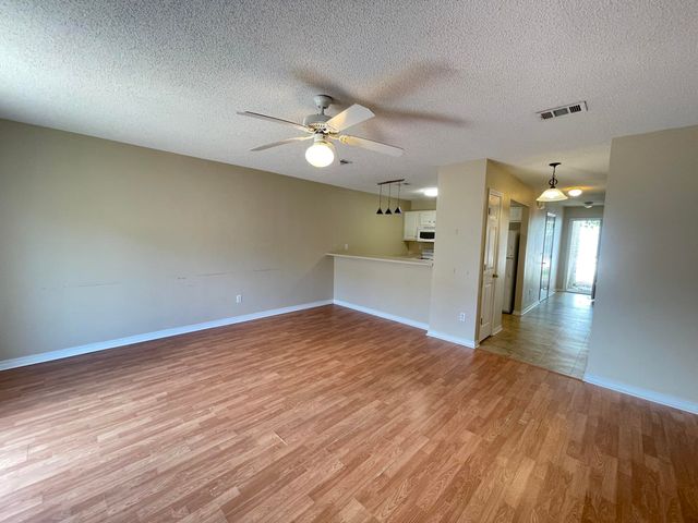 495 Keystone Road, Mary Esther, FL 32569