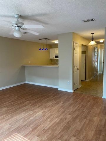 495 Keystone Road, Mary Esther, FL 32569