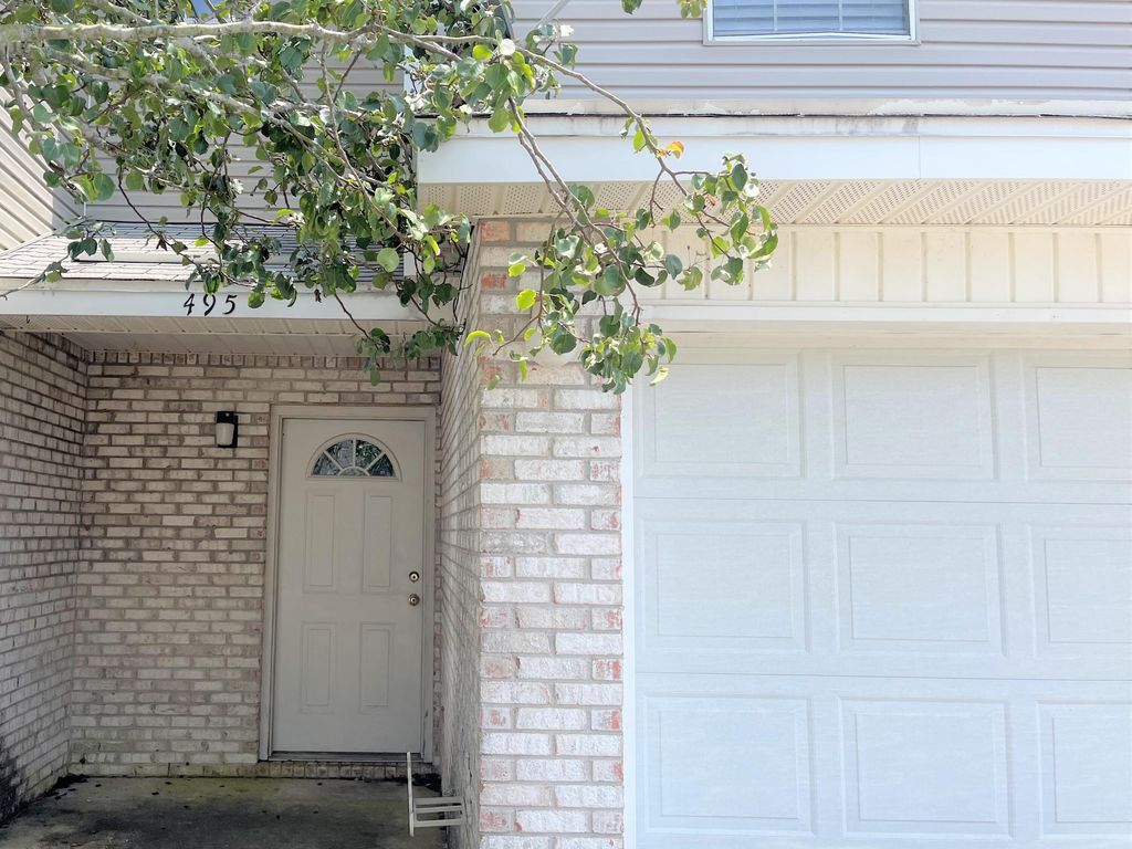 495 Keystone Road, Mary Esther, FL 32569