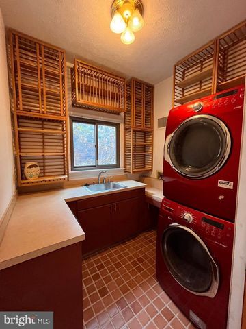 205 CONFEDERATE CIR, Locust Grove, VA 22508