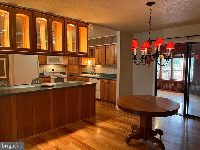 205 CONFEDERATE CIR, Locust Grove, VA 22508