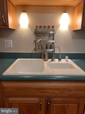 205 CONFEDERATE CIR, Locust Grove, VA 22508