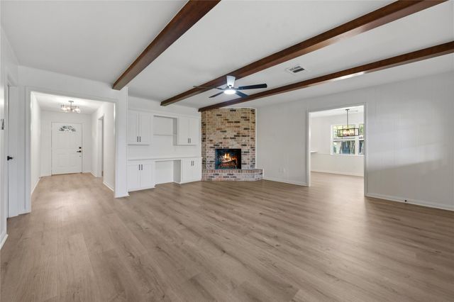 210 Ridgemont Drive, Alvin, TX 77511