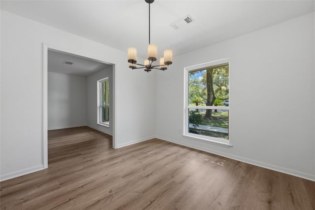 210 Ridgemont Drive, Alvin, TX 77511