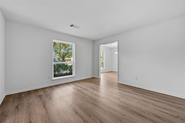 210 Ridgemont Drive, Alvin, TX 77511