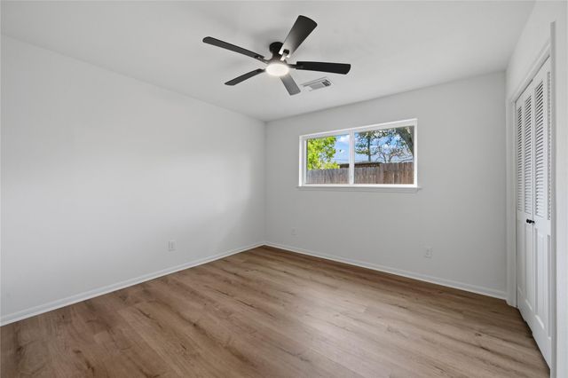 210 Ridgemont Drive, Alvin, TX 77511