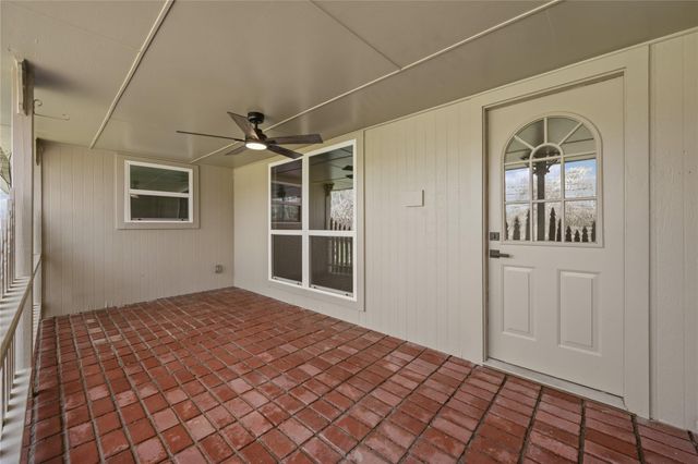 210 Ridgemont Drive, Alvin, TX 77511