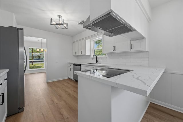 210 Ridgemont Drive, Alvin, TX 77511