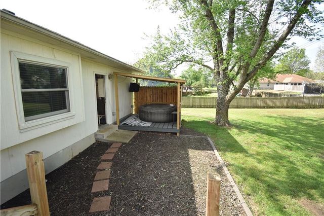 406 N Missouri Street, Archie, MO 64725