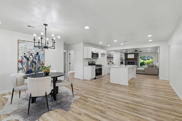 210 E Vida Way, Norman, OK 73069