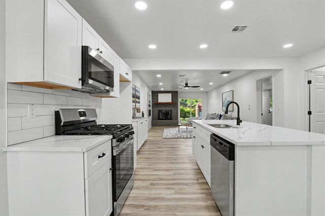 210 E Vida Way, Norman, OK 73069
