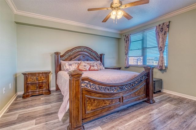 960 STARKEY ROAD 1502, Largo, FL 33771