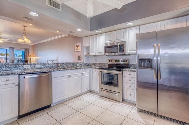 960 STARKEY ROAD 1502, Largo, FL 33771