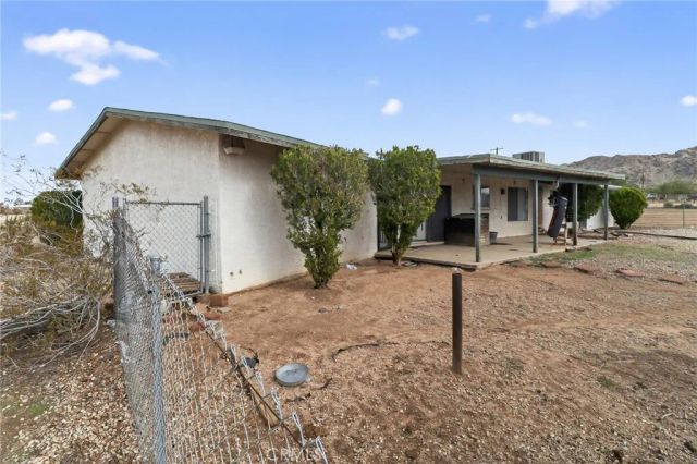 22575 Papago Road, Apple Valley, CA 92307