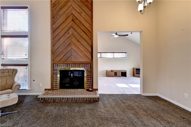 49 Dillwyn DR, Newport News, VA 23602