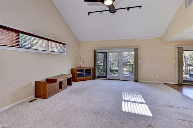 49 Dillwyn DR, Newport News, VA 23602