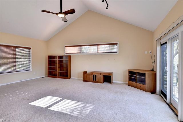 49 Dillwyn DR, Newport News, VA 23602