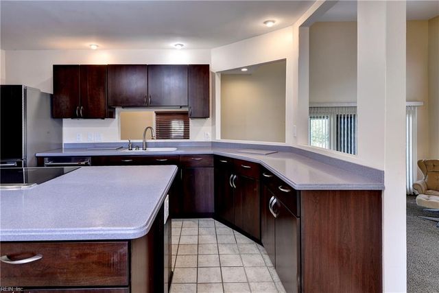 49 Dillwyn DR, Newport News, VA 23602