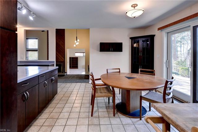 49 Dillwyn DR, Newport News, VA 23602