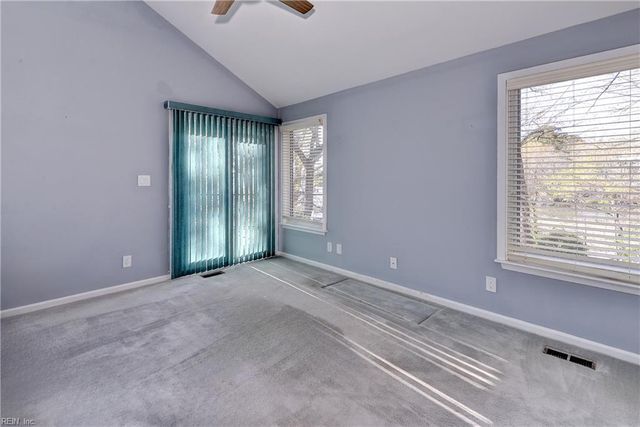 49 Dillwyn DR, Newport News, VA 23602