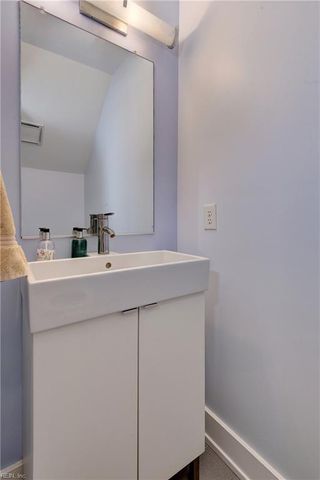 49 Dillwyn DR, Newport News, VA 23602