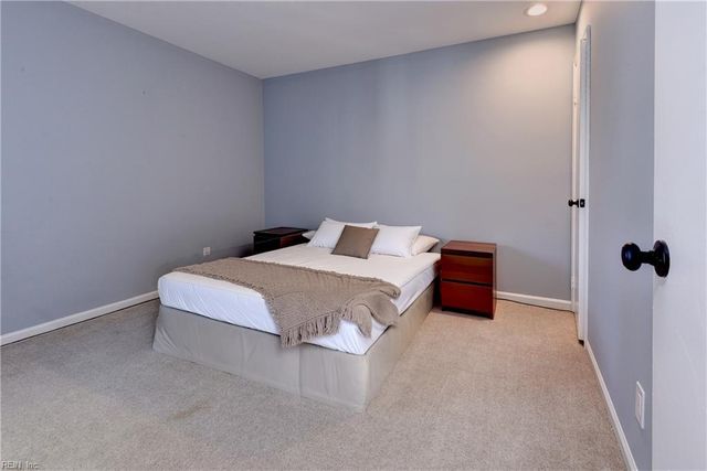 49 Dillwyn DR, Newport News, VA 23602