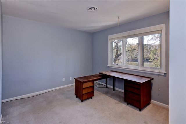 49 Dillwyn DR, Newport News, VA 23602