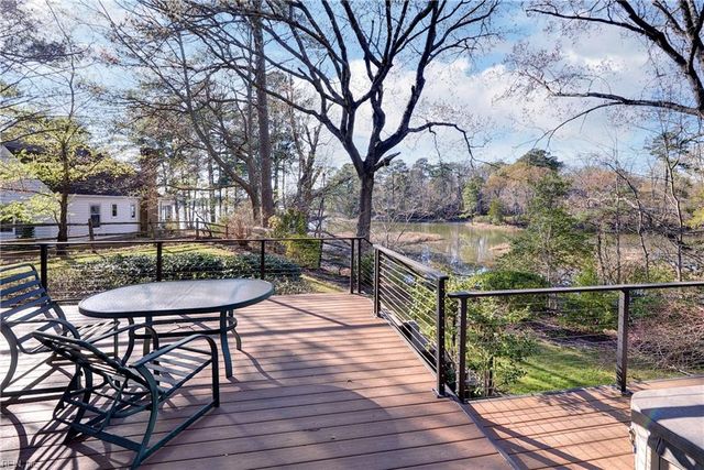 49 Dillwyn DR, Newport News, VA 23602