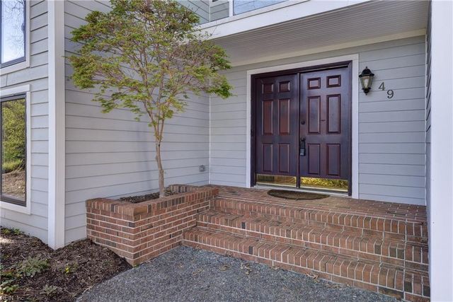 49 Dillwyn DR, Newport News, VA 23602