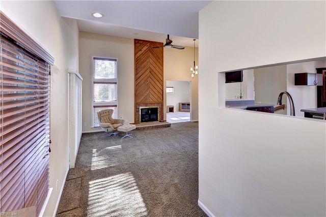 49 Dillwyn DR, Newport News, VA 23602