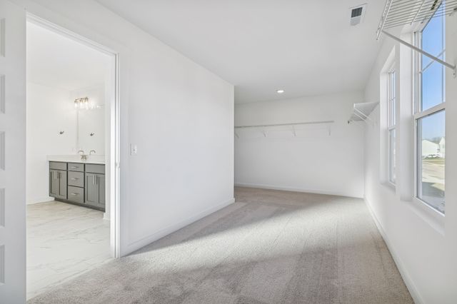 7060 Sutton Dr, White House, TN 37188