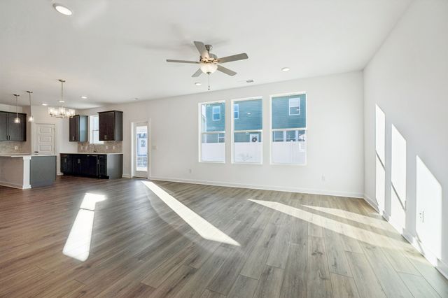 7060 Sutton Dr, White House, TN 37188