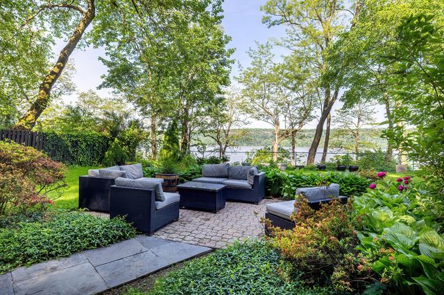 2727 Palisade Ave Apt 5A, New York City, NY 10463