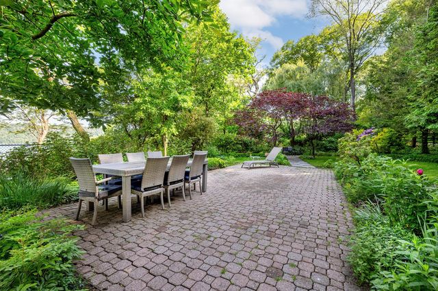 2727 Palisade Ave Apt 5A, New York City, NY 10463