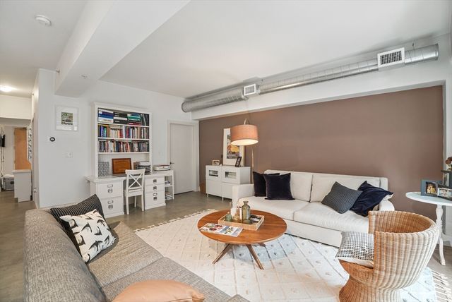 263-265 Northampton St 206, Boston, MA 02118