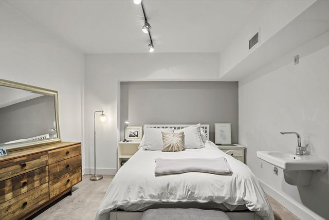 263-265 Northampton St 206, Boston, MA 02118